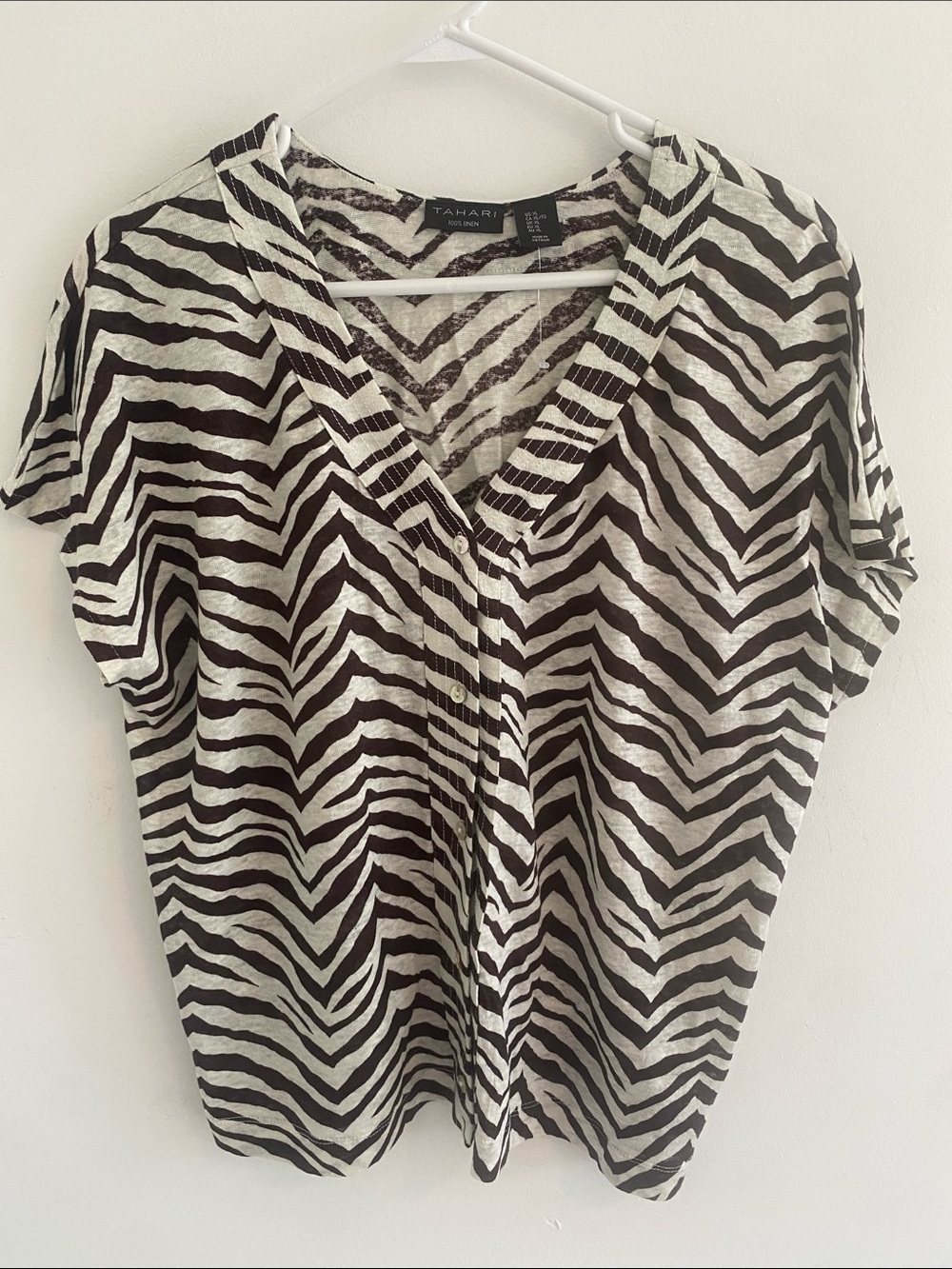 Tahari Linen V Neck Button Thro Zebra Cap Sleeve Blouse Top Cream Brown XL